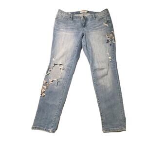 TORRID Sz. 14 Jeans Women's Boyfriend Floral Embroidered Cut/ Holely Distressed